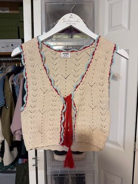 Cotton On tie front knit vest in contrast crochet